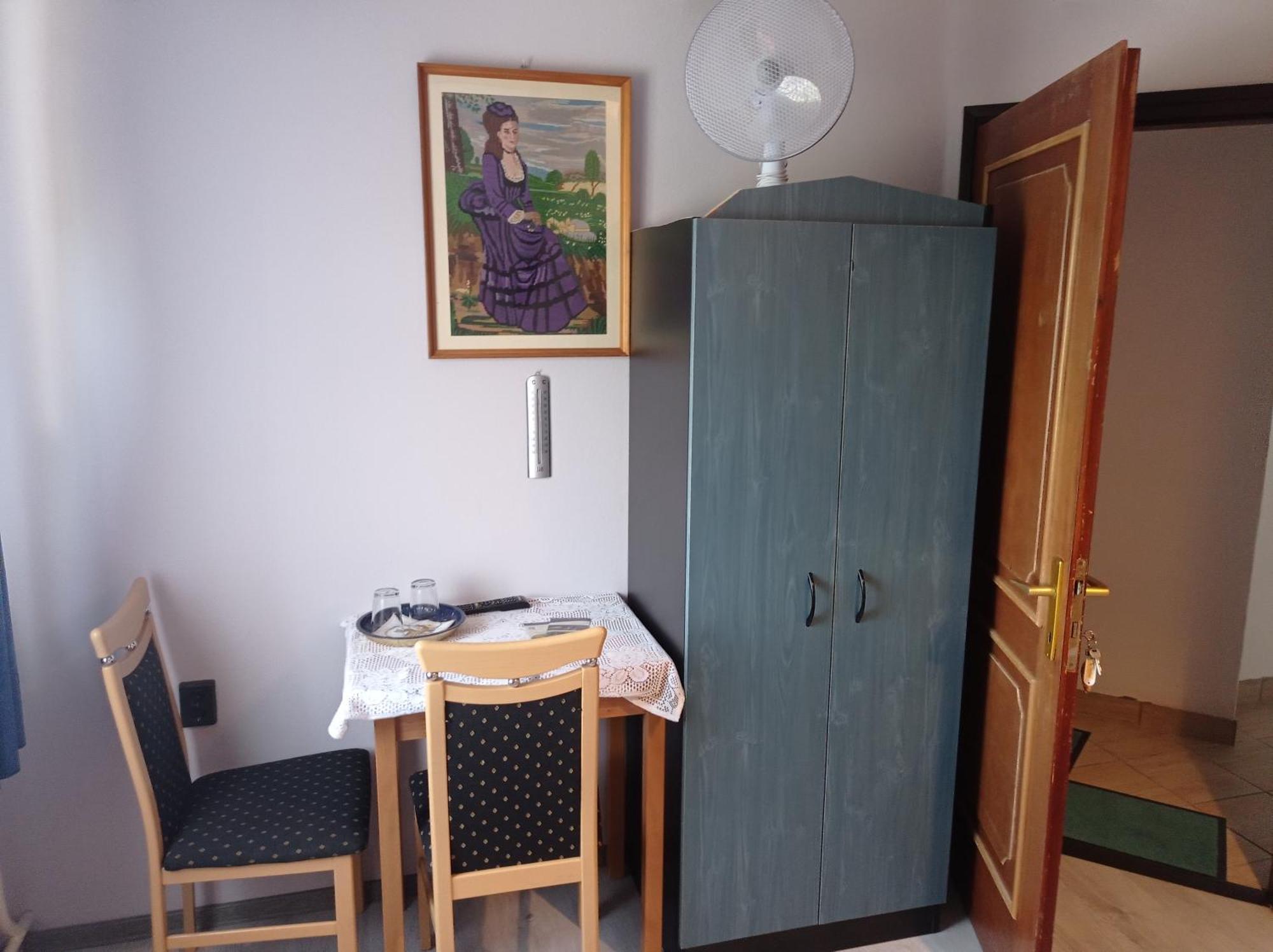 Partifecske Vendeghaz Hotel ทิสซาฟือแรด ภายนอก รูปภาพ
